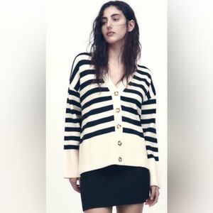 Zara Dark Navy and Cream Striped V-Neck Cardigan M